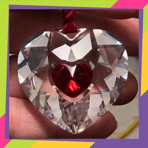 ⭐️Swarovski heart ornament⭐️